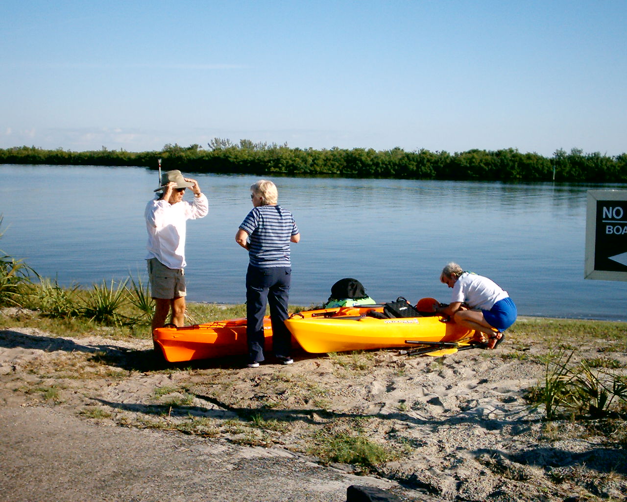Kayaking at Alligator Bay